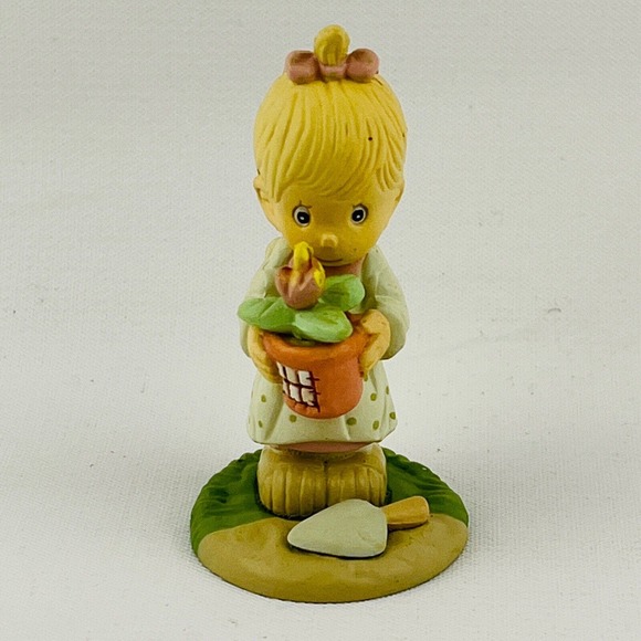 Precious‎ Moments May Miniature Monthly Figurine 1989 Girl Flowerpot #573345 - Picture 1 of 6
